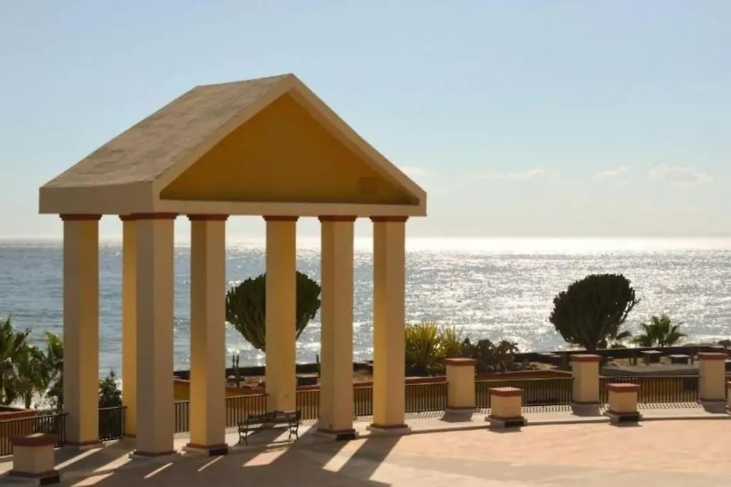 Apartment Oleholidays 222 Romana Playa Junto Al Mar Marbella Spain